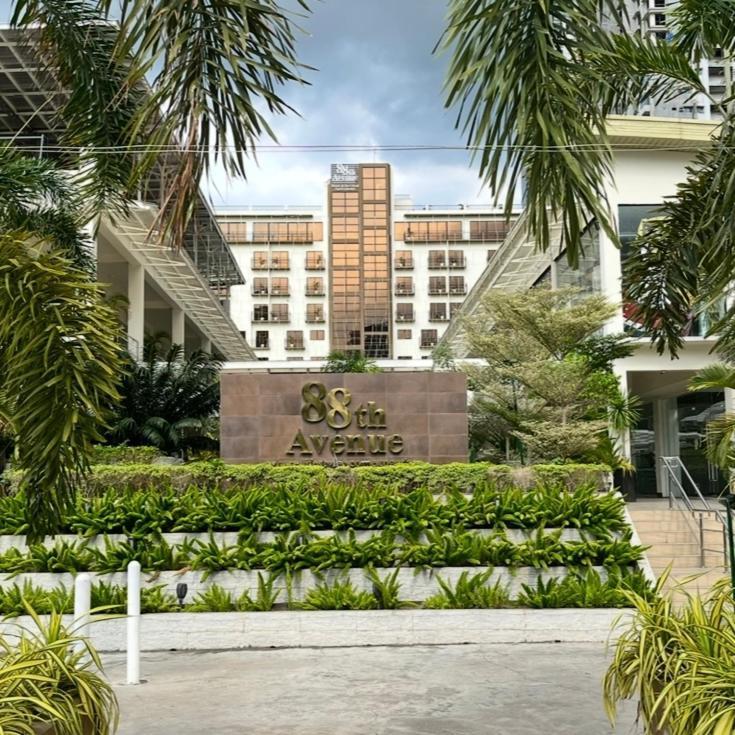 88Th Avenue Aparthotel Cebu Екстериор снимка
