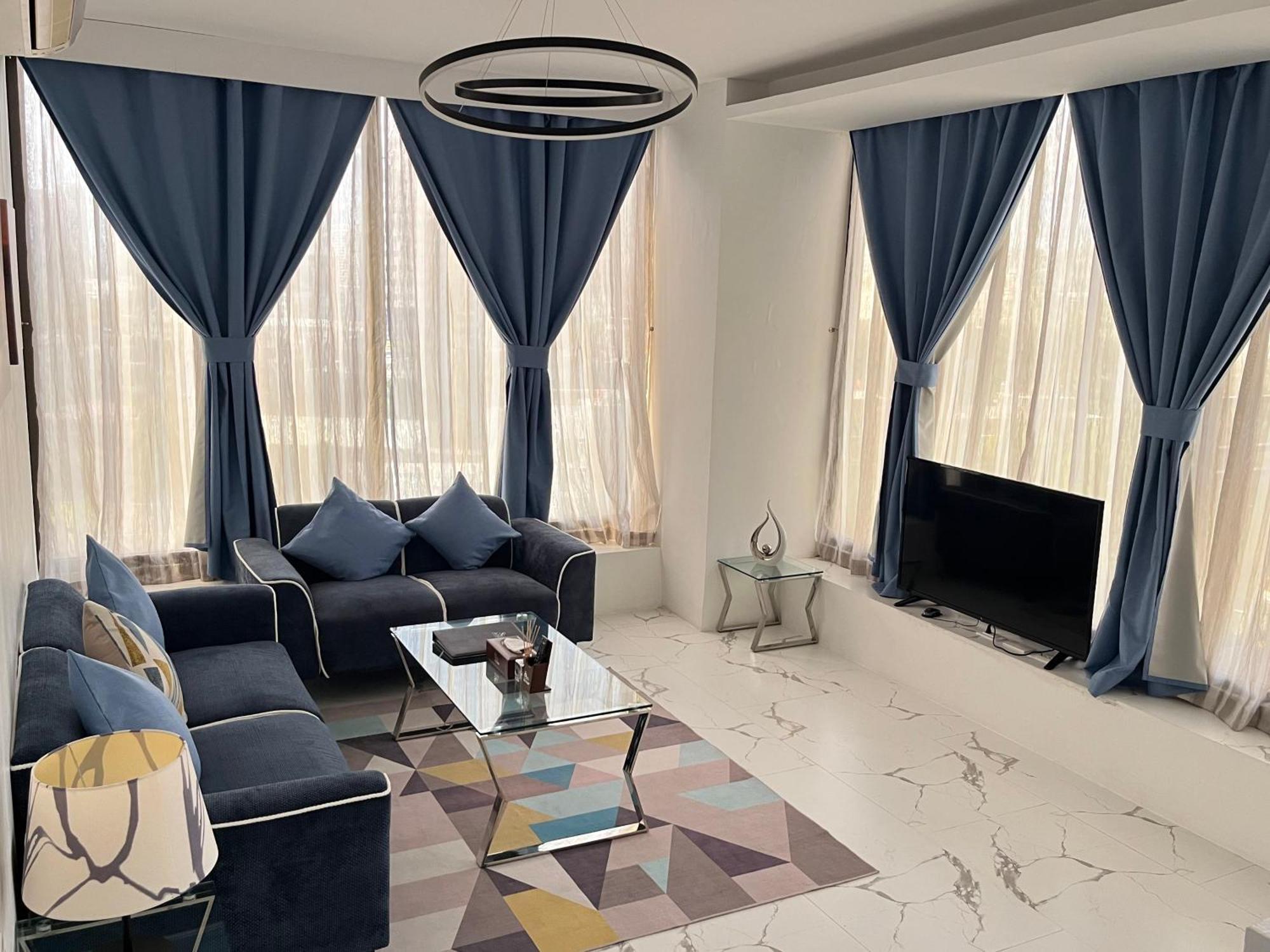 88Th Avenue Aparthotel Cebu Екстериор снимка